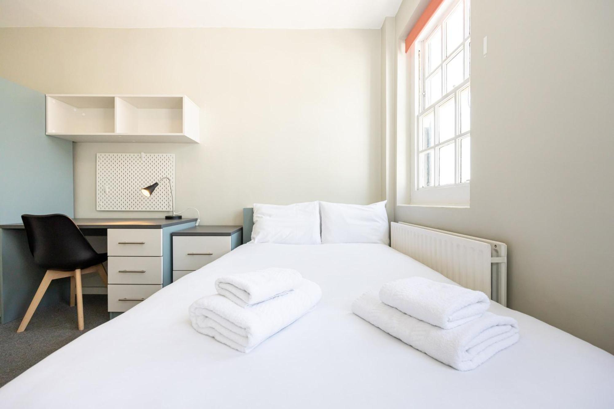Spacious Room With Shared Facilities لندن المظهر الخارجي الصورة