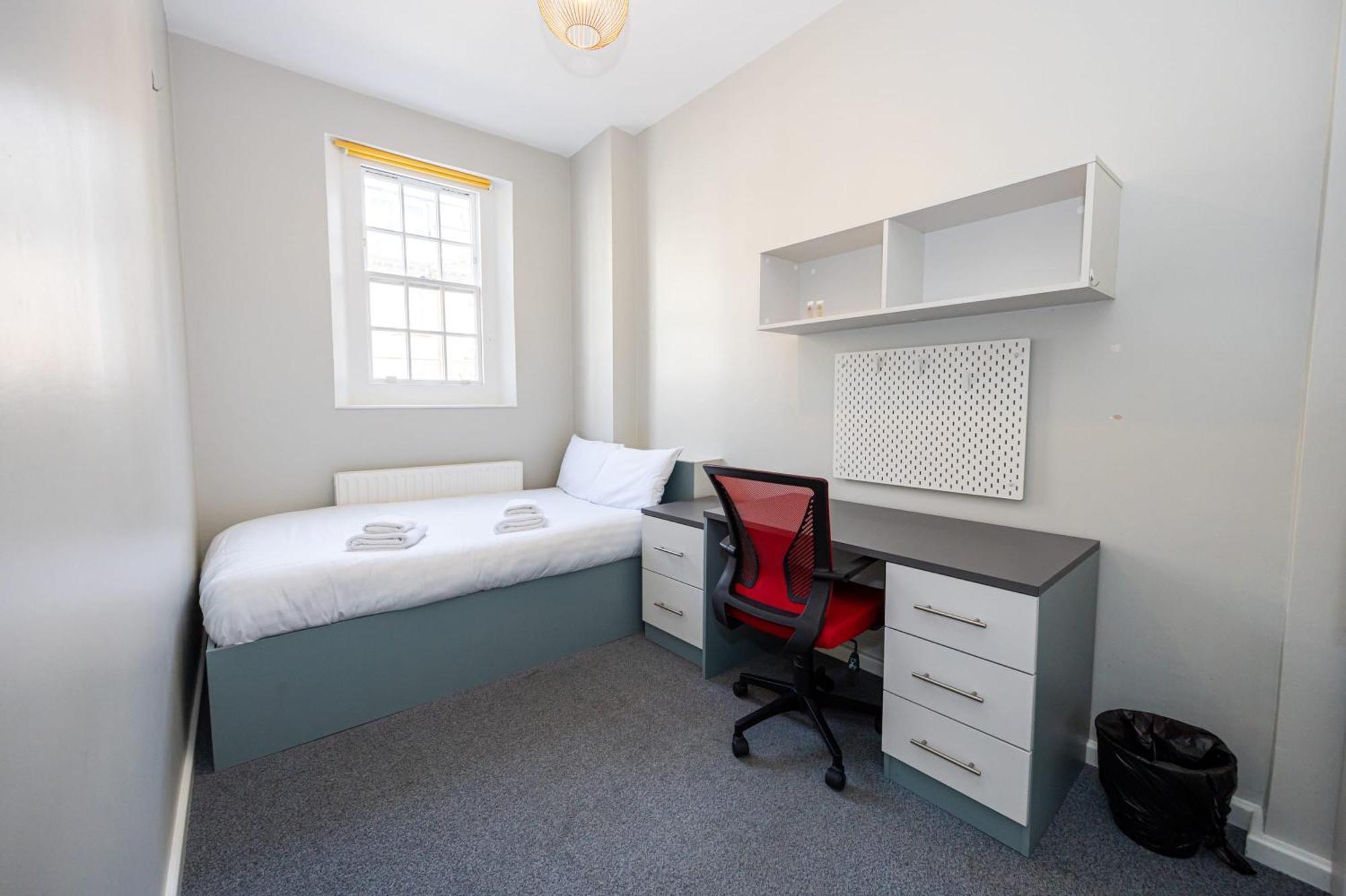 Spacious Room With Shared Facilities لندن المظهر الخارجي الصورة